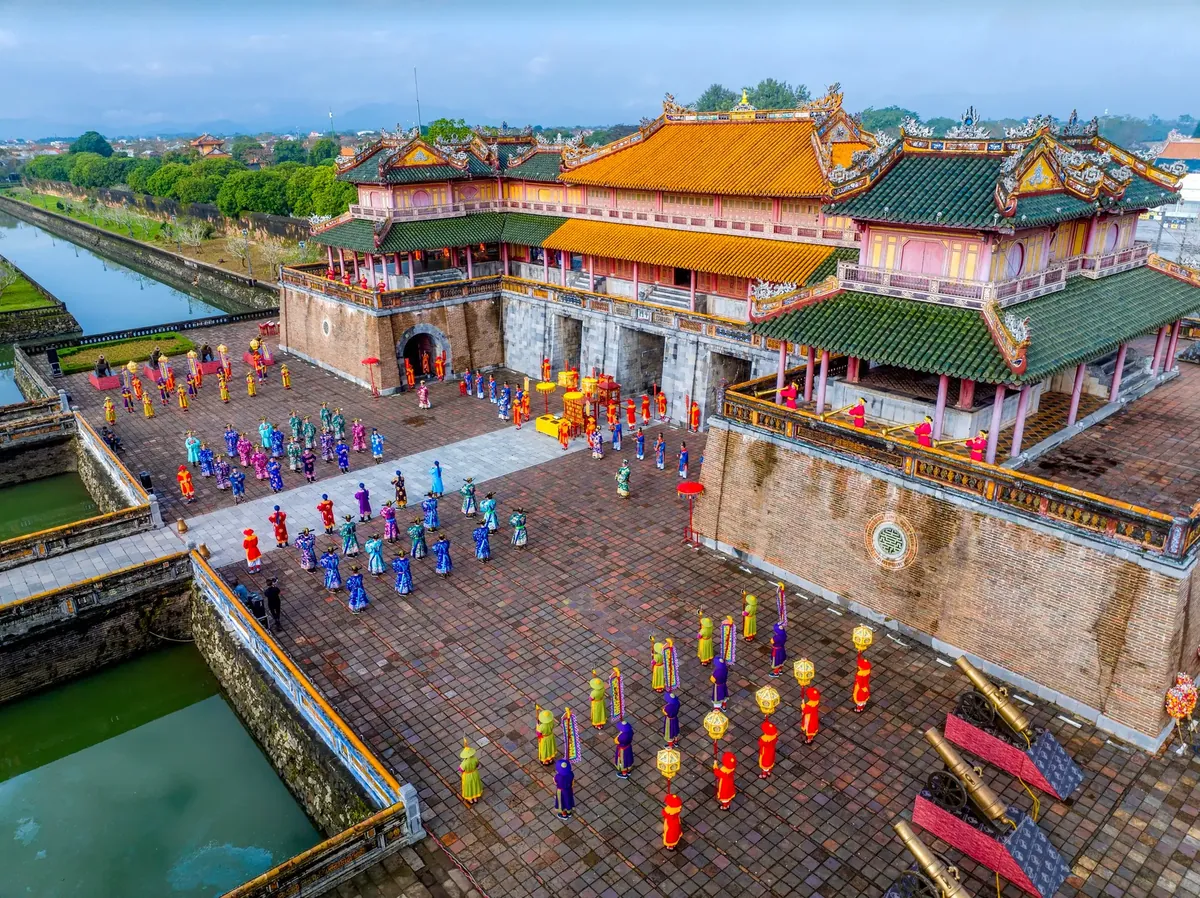 hue-city-guided-tour-2