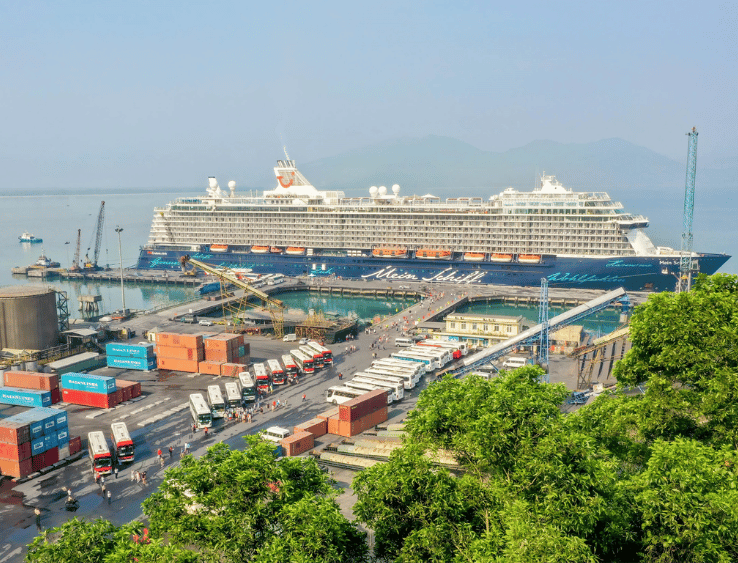 Chan May Port