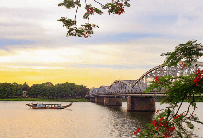 Truong Tien bridge